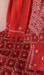 Dupatta laid over the kurta, kota cotton