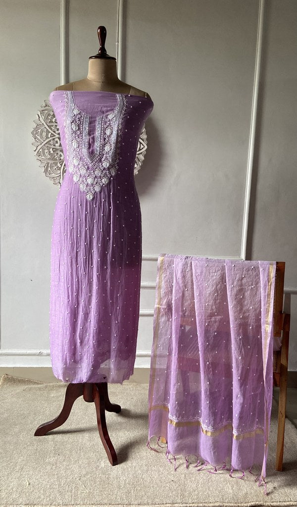 Orchid Purple suit set on the mannequin with its dupatta