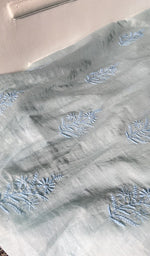 将图像加载到图库查看器中， Chikankari across the body of the mint kurta piece