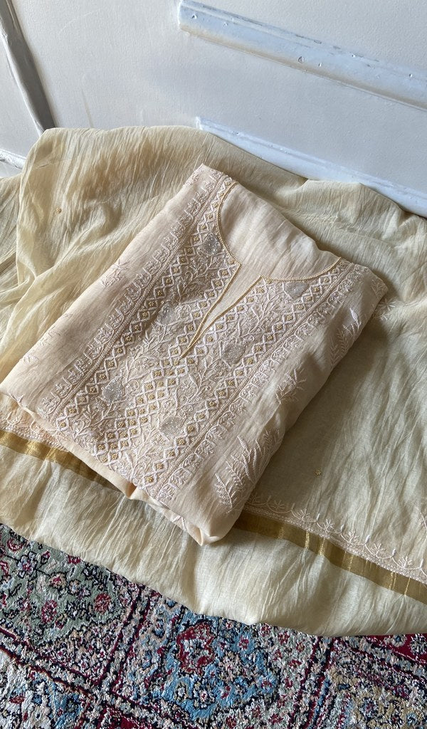 Kurta piece folded over the bottom