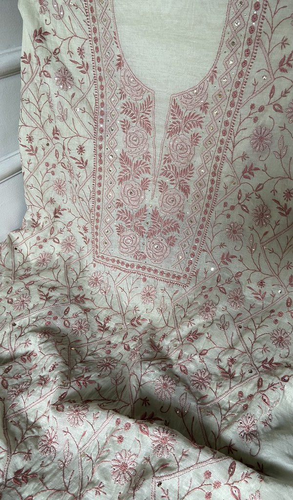 dupatta detail with the border work
