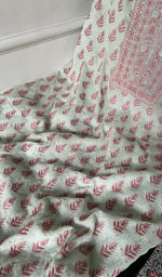 Load image into Gallery viewer, fine do and teen taar chikankari and haath ki jaali across the kurta