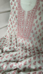 Load image into Gallery viewer, dupatta detail with the border work