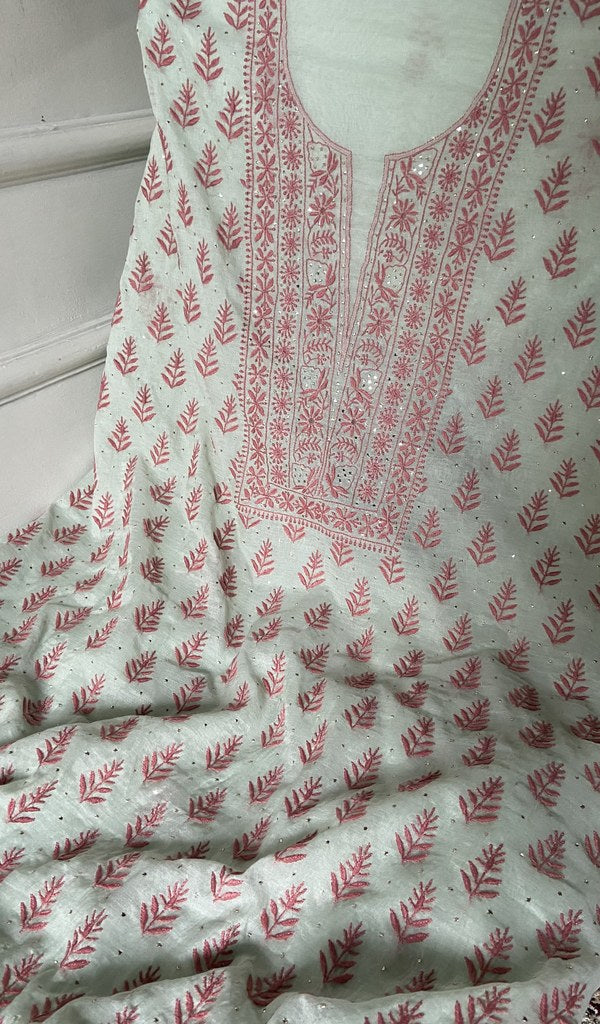 dupatta detail with the border work