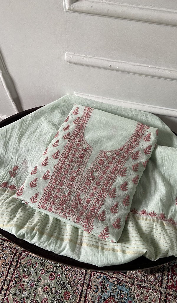 folded stack, kurta with the dupatta