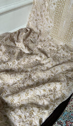 Load image into Gallery viewer, fine do and teen taar chikankari and haath ki jaali across the kurta