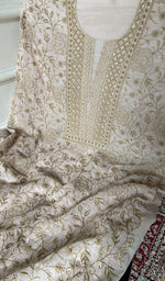 Load image into Gallery viewer, dupatta detail with the border work