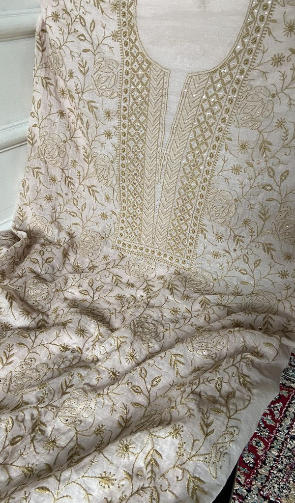dupatta detail with the border work