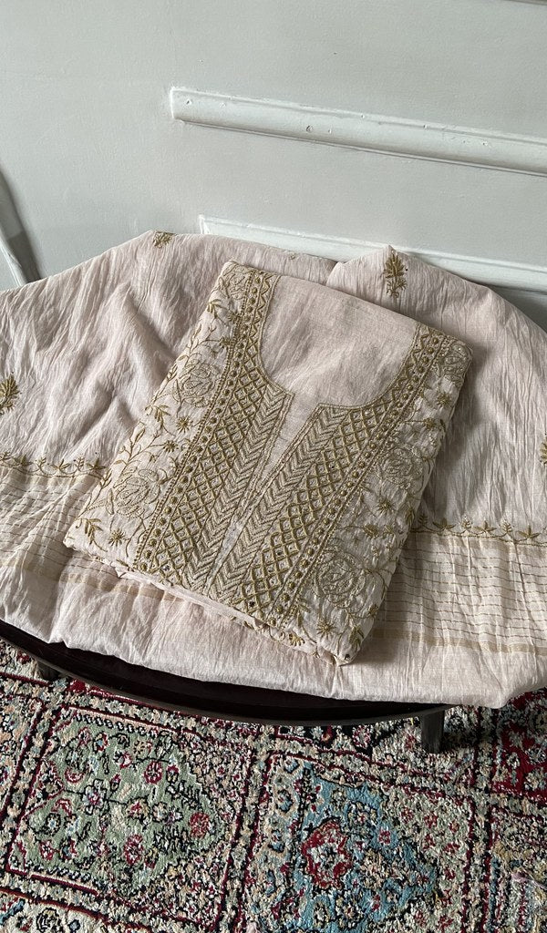 folded stack, kurta with the dupatta