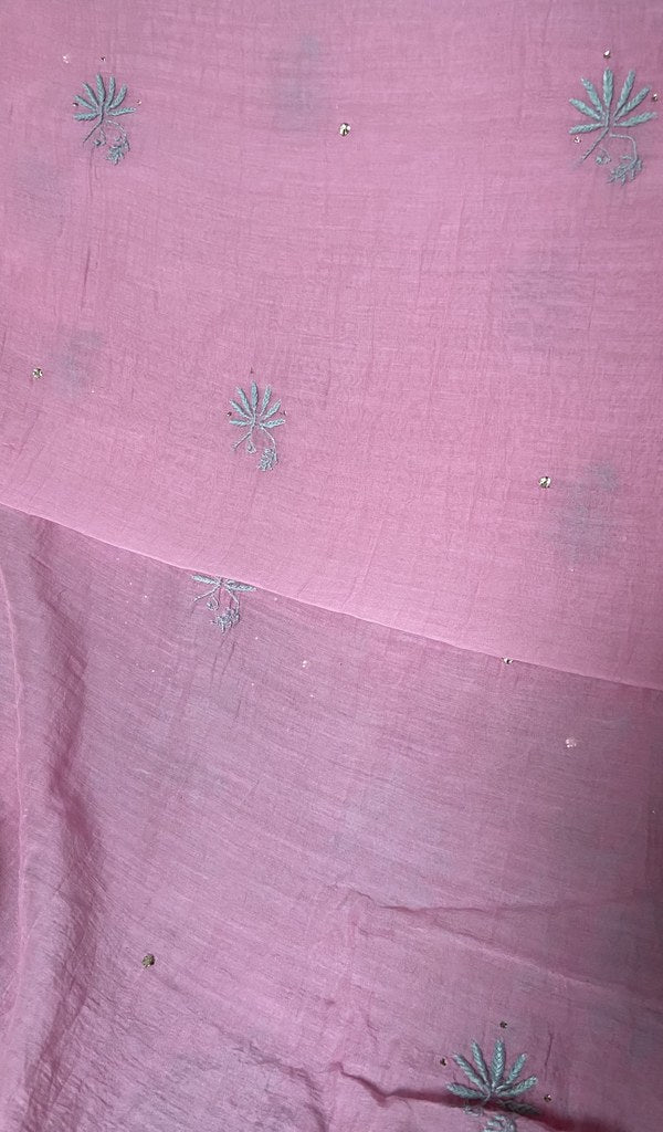 border and hem of the dupatta