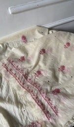 Load image into Gallery viewer, kurta folded, showing the yoke