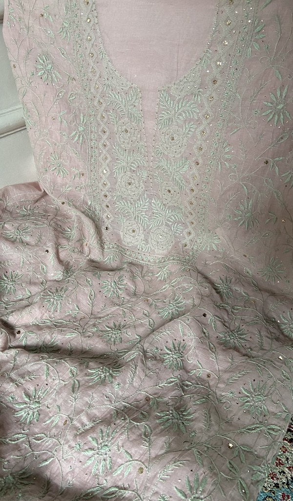 dupatta detail with the border work