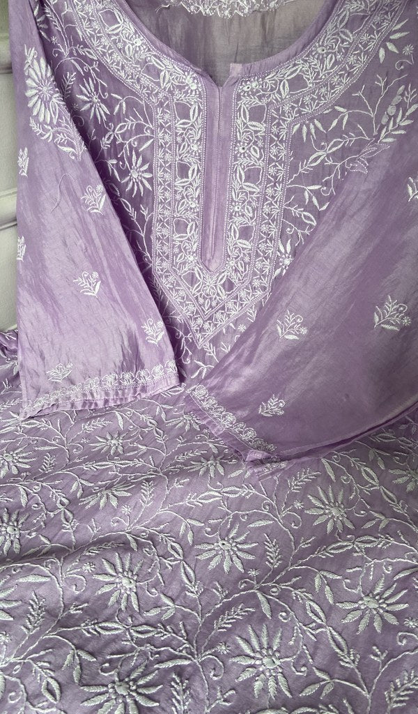 dupatta detail with the border work
