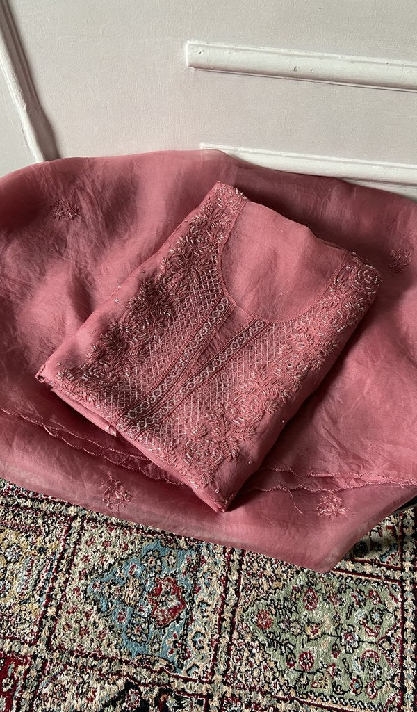 folded stack, kurta with the dupatta