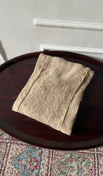 Load image into Gallery viewer, border of the kurta fabric