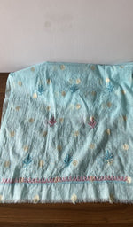 Kurta and dupatta laid out together