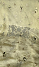 Dupatta border detail