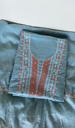 Gala and neckline of the grey kurta
