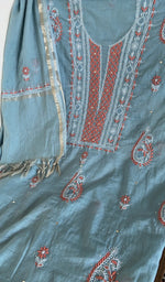 Dupatta laid over the kurta, pure mul chanderi