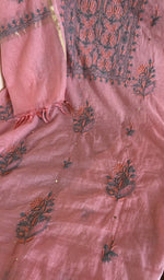 Kurta front laid out with the dupatta over it
