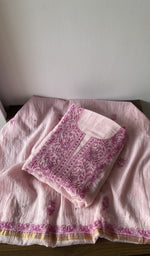 Gala and neckline of the pink kurta