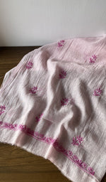Dupatta border detail