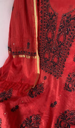 Dupatta laid over the kurta, pure mul chanderi