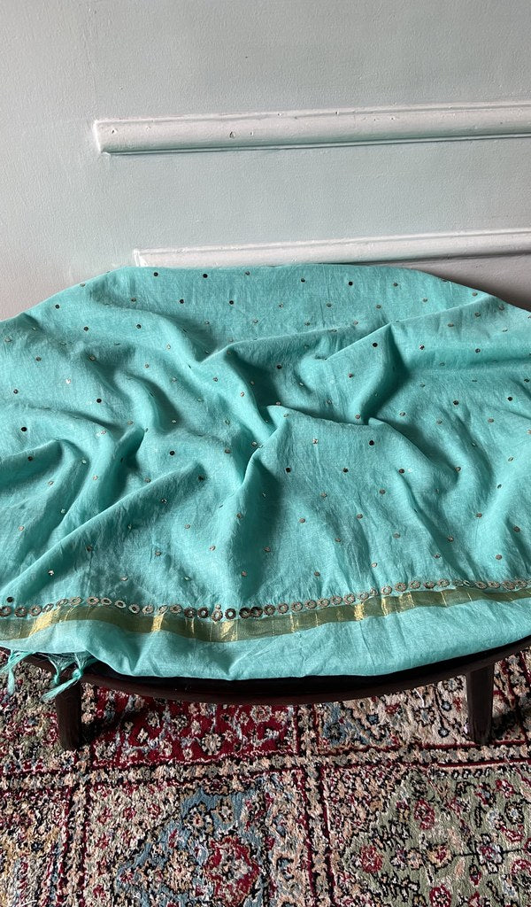 Kurta piece and dupatta laid out