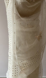 The saree end and its finish