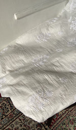 将图像加载到图库查看器中， Gala and front panel worked in fine chikankari