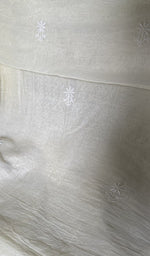 Border and hem of the ivory mul chanderi