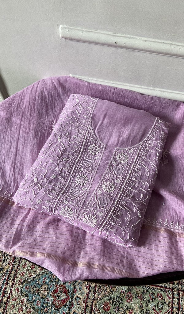 Set folded, showing the worked gala