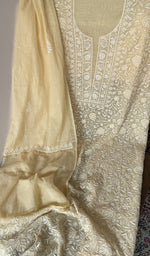 Beads and cutdana along the placket
