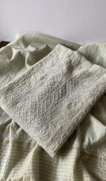 The folded set again, gala and placket in view