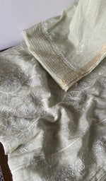 The dupatta, corner and border