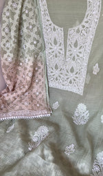 Dupatta border detail