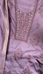 The dupatta, corner and border