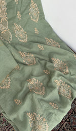 Close look at the neckline and yoke