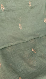 Sleeve and border detail