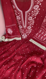 Kurta front laid out with the dupatta over it
