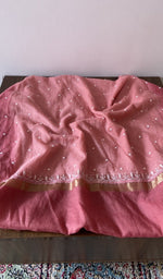 Load image into Gallery viewer, Kurta piece and dupatta laid out