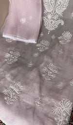 Lilac pink organza silk kurta, close view of the embroidery