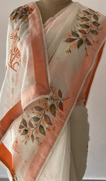 The drape seen from the front