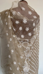 Saree on the mannequin, three quarter view