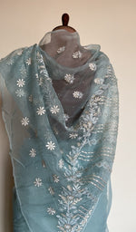 Saree on the mannequin, three quarter view