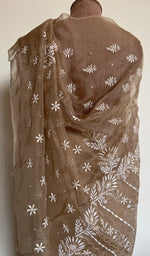 Saree on the mannequin, three quarter view