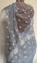 Saree on the mannequin, three quarter view