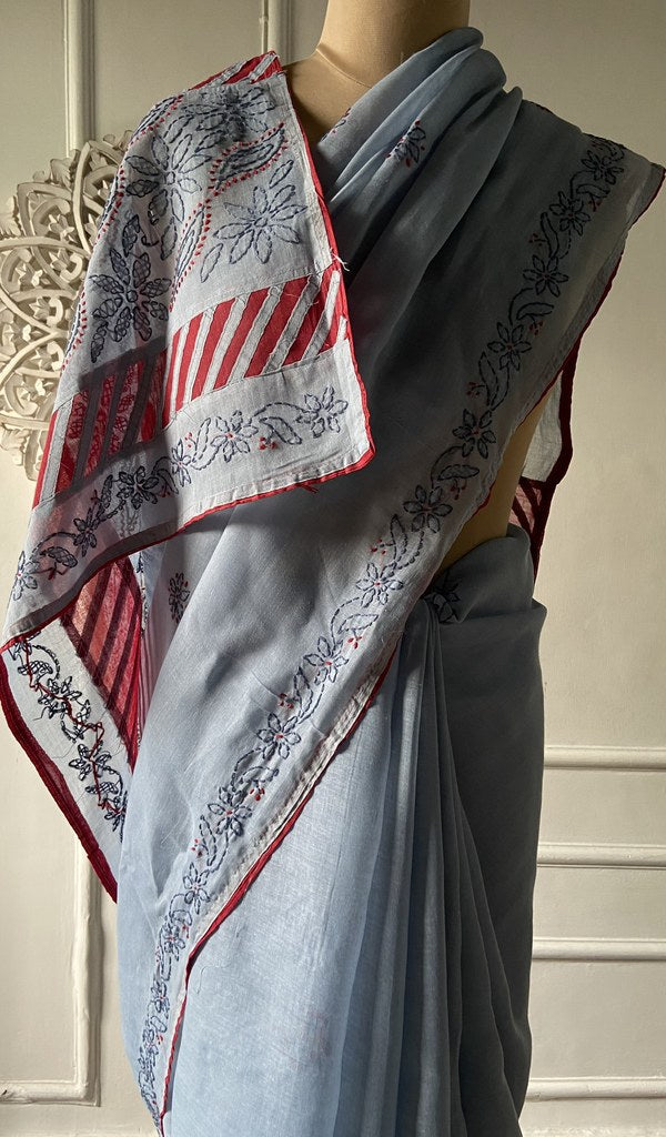 Chikankari on the pallu, seen close