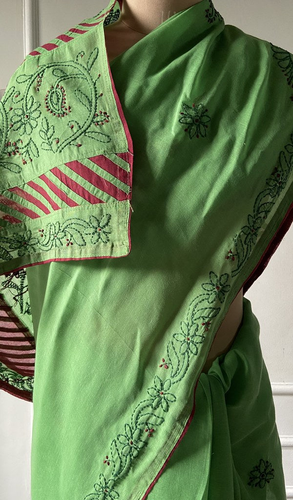 Chikankari on the pallu, seen close