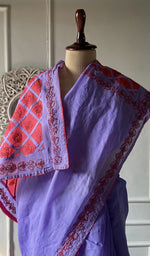 将图像加载到图库查看器中， Chikankari and border together on the lavender saree